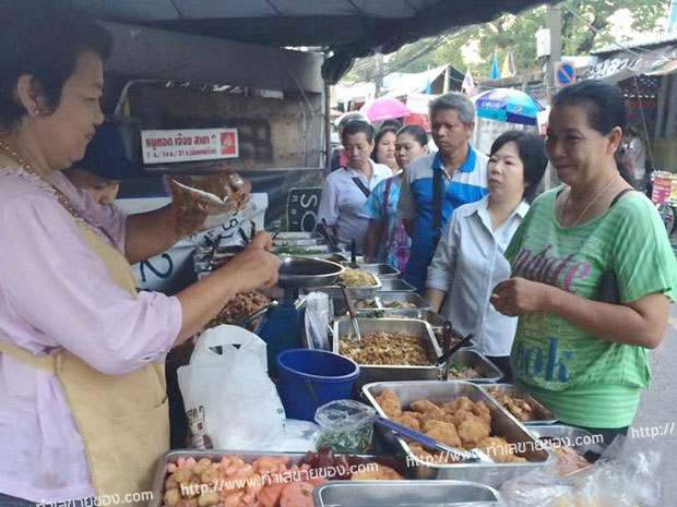 หมูทอดเจ๊จง ธุรกิจร้านอาหารตามสั่ง ปีละ 20 ล้านบาท ขายได้วันละแสนบาท