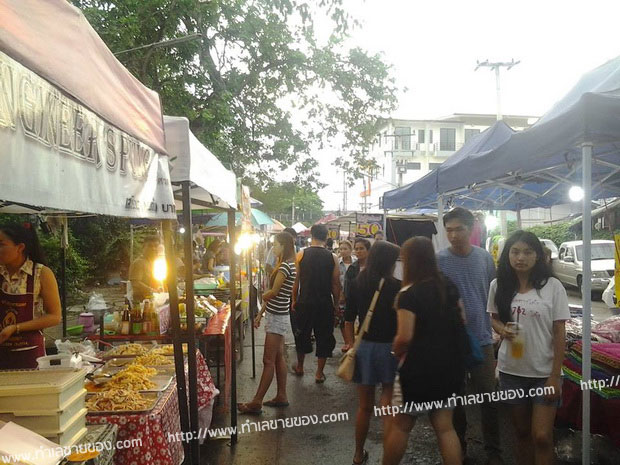 ถนนคนเดินเคหะหนองหอย ตลาดนัดเชียงใหม่