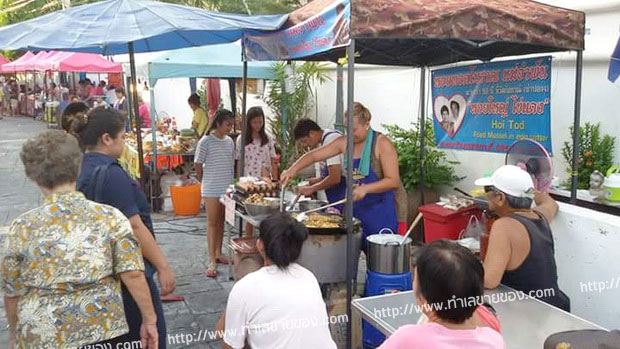 ถนนคนเดินวัดอรุณ ถนนสายวัฒนธรรมวังเดิม ณ.ถนนวังเดิม(วัดอรุณฯ) แหล่งช้อป ชม ชิม ฝั่งธนบุรี