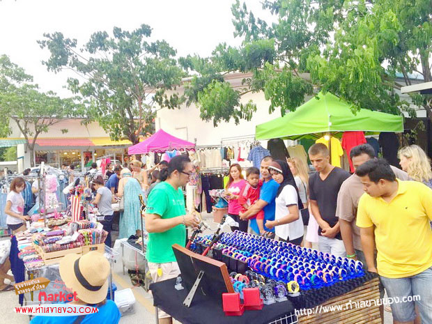 Fun Friday Avenue Market ตลาดฟันฟรายเดย์ อเวนิว มาร์เก็ต