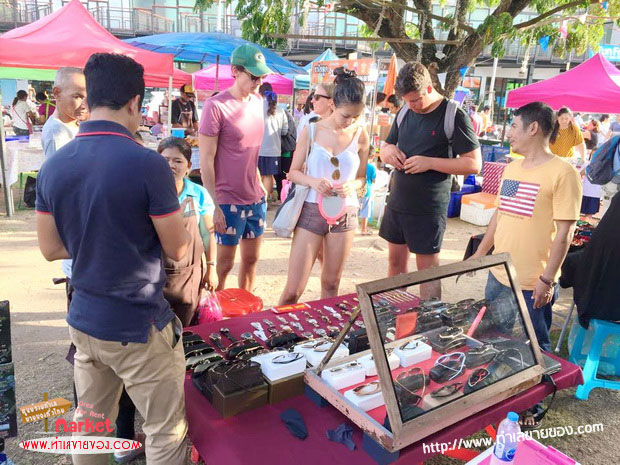 Fun Friday Avenue Market ตลาดฟันฟรายเดย์ อเวนิว มาร์เก็ต