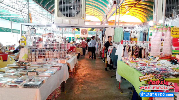 พื้นที่ให้เช่าใน ตลาดนัดว่องวานิช หรือ ตลาดนัดพระราม 9 ข้างอาคารวรสมบัติ