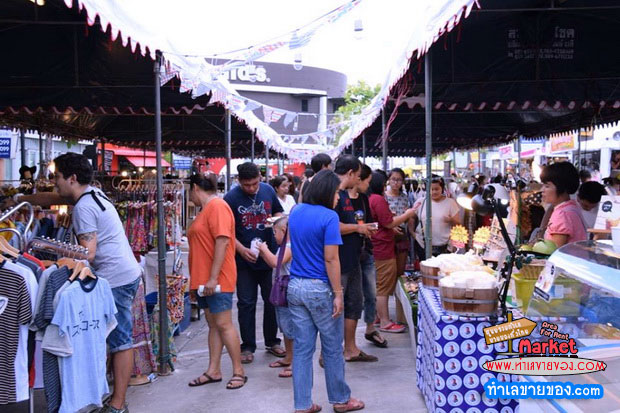 ตลาดโกกรีนมาร์เก็ต ( Go Green Market ) ตลาดนัดอาหารคลีน กรีนออแกนิค ขายฟรี