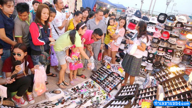 ตลาดนัดพระสมุทรเจดีย์ ตลาดนัดคลองถม สามแยกพระสมุทรเจดีย์ ตลาดนัดท่าเรือข้ามฝากพระสมุทรเจดีย์ อำเภอพระประแดง  