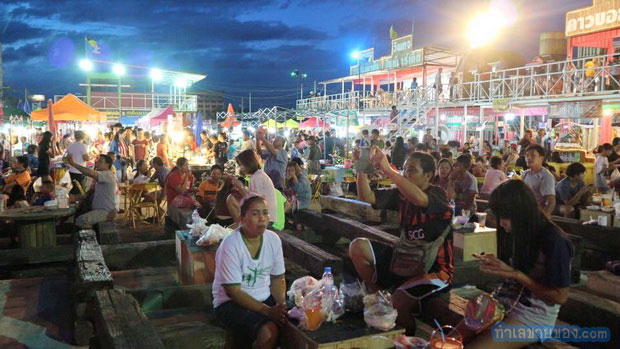 ตลาดรถไฟมหาชัยอินเทรนด์ คาวบอย วินเทจ ตลาดใหม่มาแรง..ถ.พระราม 2