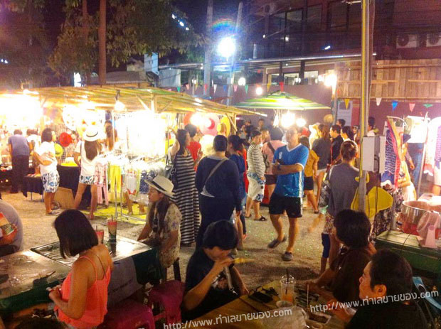 ตลาดนัดอวดเก๋า หัวหิน ตลาดนัดกลางคืนหัวหิน ท่องเที่ยวตลาดนัดงานศิลป