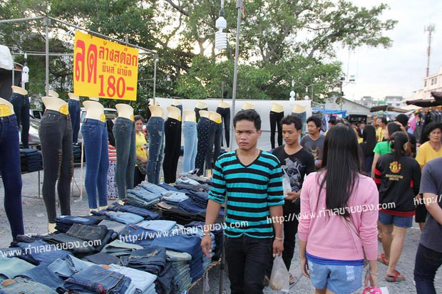 ตลาดเสริมสุข ตลาดนัดบางบ่อ