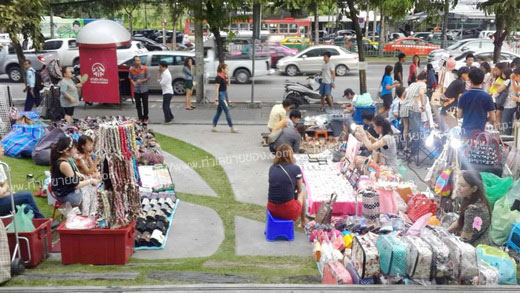Vintage & Indy Market ตลาดวินเทจหน้าห้างเอสพลานาด รัชดา