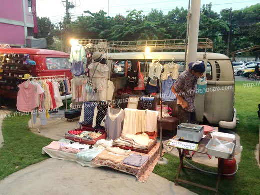 Vintage & Indy Market ตลาดวินเทจหน้าห้างเอสพลานาด รัชดา