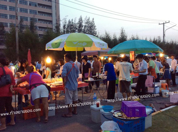 สถานีถนนคนเดิน พระจอมเกล้าลาดกระบัง ( kmitl walking street )