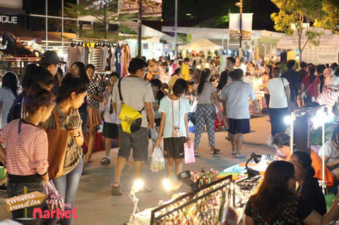 หลาดปล่อยของ (Phuket Indy Market)