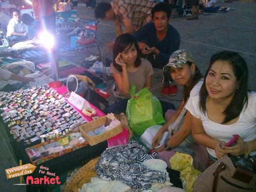 ตลาดไนท์สองเหรียญ