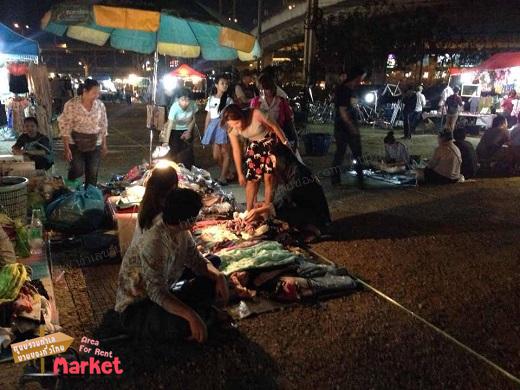 ตลาดไนท์สองเหรียญ