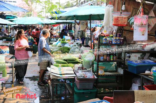 ตลาดกลางดินแดง (เคหะแฟลตดินแดง2)