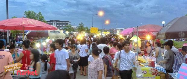 ตลาดนัดเปิดท้ายมข ตลาดนัด ม.ขอนแก่น (KonKaen University market)