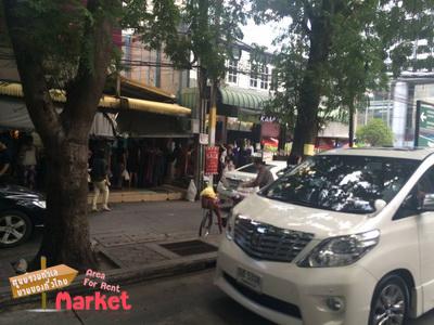 เซ้งล๊อกอาหารที่ตลาดฮ่องกงพลาซ่าครับ เป็นร้านขายอาหารครับ