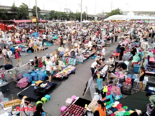 ขายของตลาดนัด