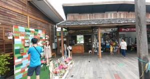 เซ้งร้านในตลาดน้ำสี่ภาคชลบุรี,พื้นที่ให้เช่าตลาดน้ำสี่ภาค,ทำเลนักท่องเที่ยวชาวต่างชาติ