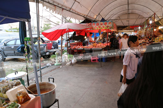 ตลาดนัดข้างโลตัสบางพลี