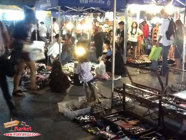 ตลาดนัดคลองถม2 ตลาดยิ่งเจริญ