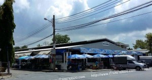 ตลาดสวนหลวง (ทำเล 6 ตลาด) ขายช่วงเช้า หน้าสวนหลวงเฉลิมพระเกียรติ ร.9