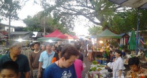 ถนนคนเดินเคหะหนองหอย ตลาดนัดเชียงใหม่