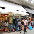 Four Seasons Mall ตลาดติดแอร์ พื้นที่ขายของใจกลางประตูน้ำ