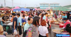 ตลาดนัดพระสมุทรเจดีย์ ท่าเรือข้ามฝากพระสมุทรเจดีย์, ตลาดขนาดใหญ่พระประแดง