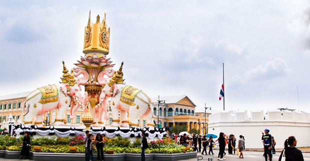 ประสบการณ์ตรง ไปถวายความอาลัยที่ท้องสนามหลวง (เล่าสู่กันฟัง+คำแนะนำ)