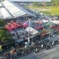 ตลาดนัดเรืองไทย ( หน้าวัดบางพลีน้อย ) ใกล้กับนิคมอุตสาหกรรมเวลโกรว์