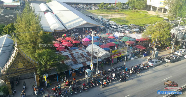 ตลาดนัดเรืองไทย ( หน้าวัดบางพลีน้อย ) ใกล้กับนิคมอุตสาหกรรมเวลโกรว์