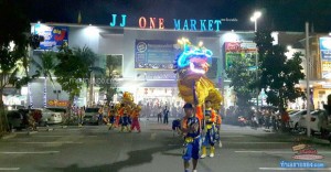 เจเจ วัน มาร์เก็ต ( JJ One Market ) ตลาดนัดติดแอร์ และ ตลาดนัดหน้าห้าง ย่านเพชรเกษม