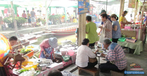 ตลาดน้ำวัดสะพาน ราชพฤกษ์ ชิมของอร่อย นั่งเรือชมวิถีชีวิตคลองบางน้อย