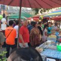 “ตลาดบางเสร่ไนท์พล่าซ่า” ชิมช้อปแบบชิวๆ ในบรรยากาศตลาดยามเย็น ใกล้หาดบางเสร่