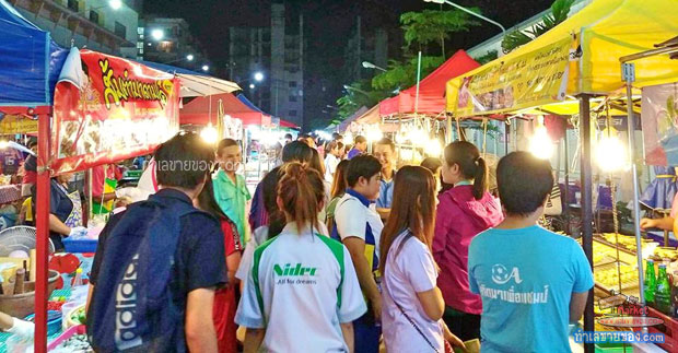 ตลาดนัดไพรเวซี่ มอลล์ ทำเลพนักงานโรงงานอุตสาหกรรม