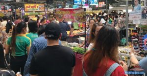 เดินช้อป...ตลาดรวมทรัพย์ อโศก