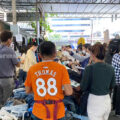 “ตลาดรวมทรัพย์อโศก” ตลาดใจกลางเมือง (เสื้อผ้ามือสองเริ่ม10.- ข้าวแกงเริ่ม25.-)