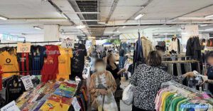 รีวิว "ตลาดใต้ตึก Gold Market" (โซนเสาร์–อาทิตย์)